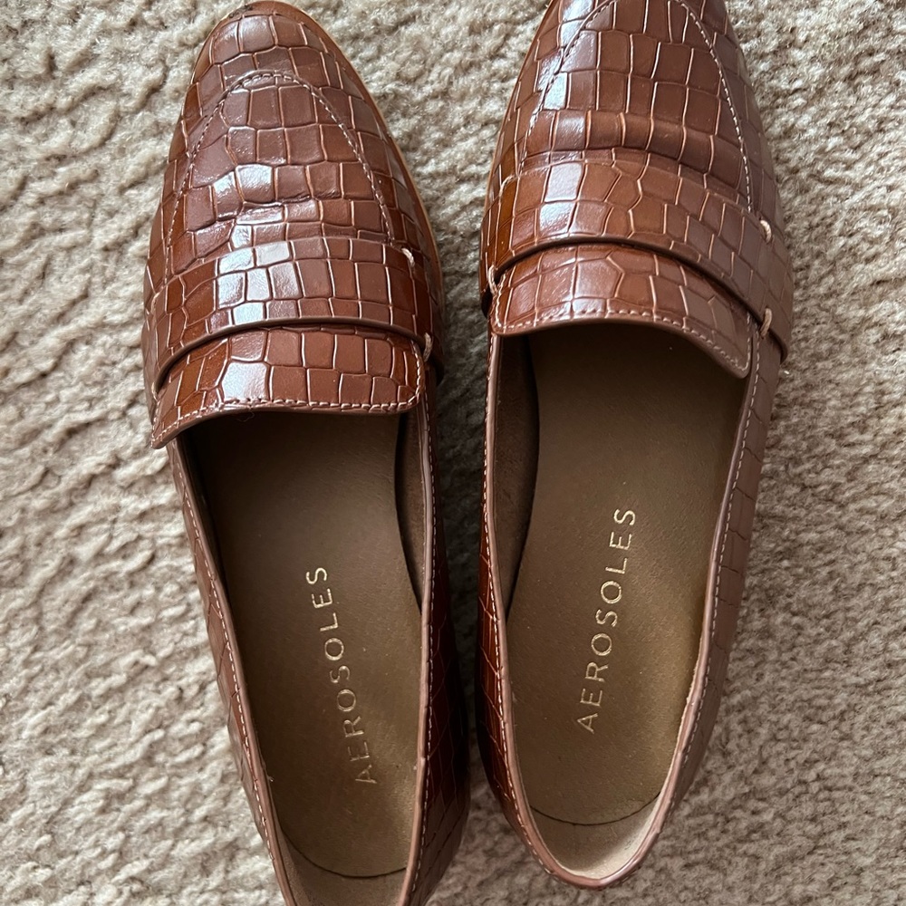 WOMEN’S AEROSOLES LOAFERS